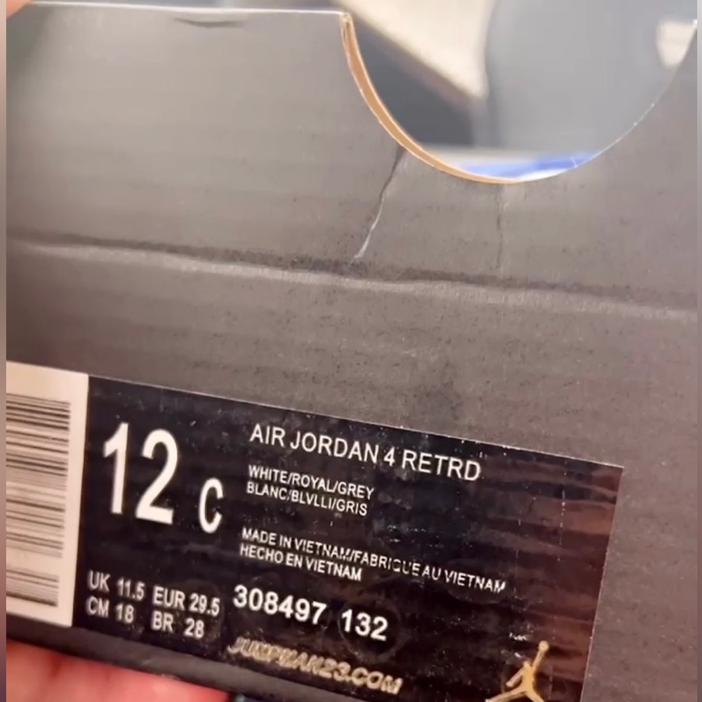 Jordan Retro 4 - Picture 2 of 3